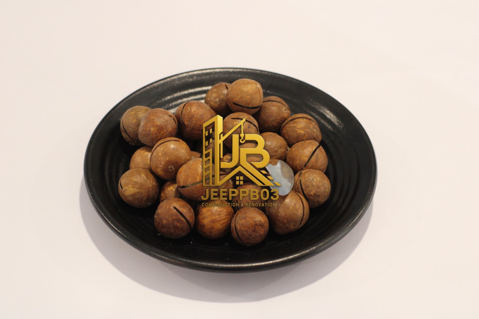 MACADAMIA NUTS