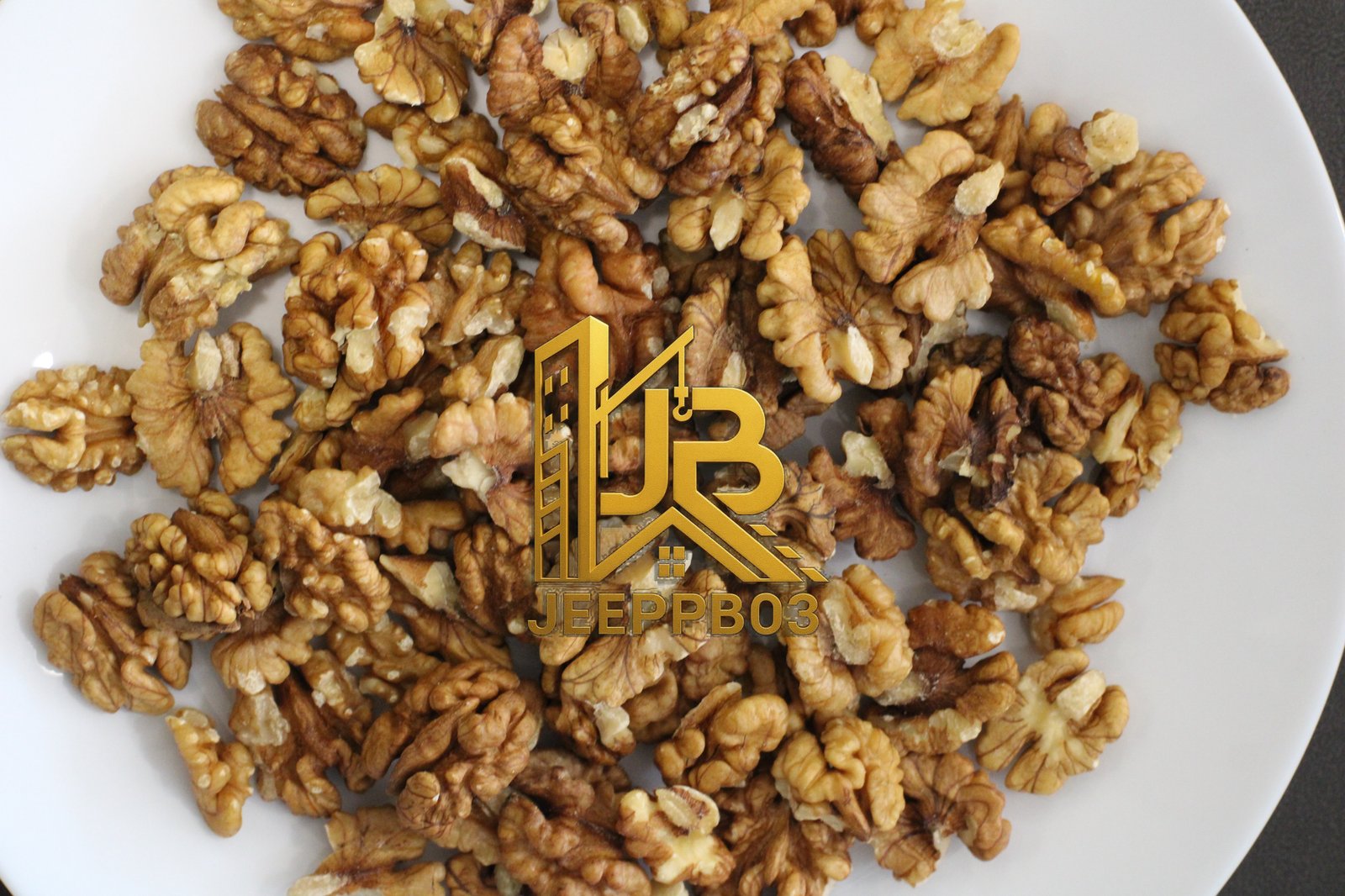 WALNUT GIRI SNOW WHITE